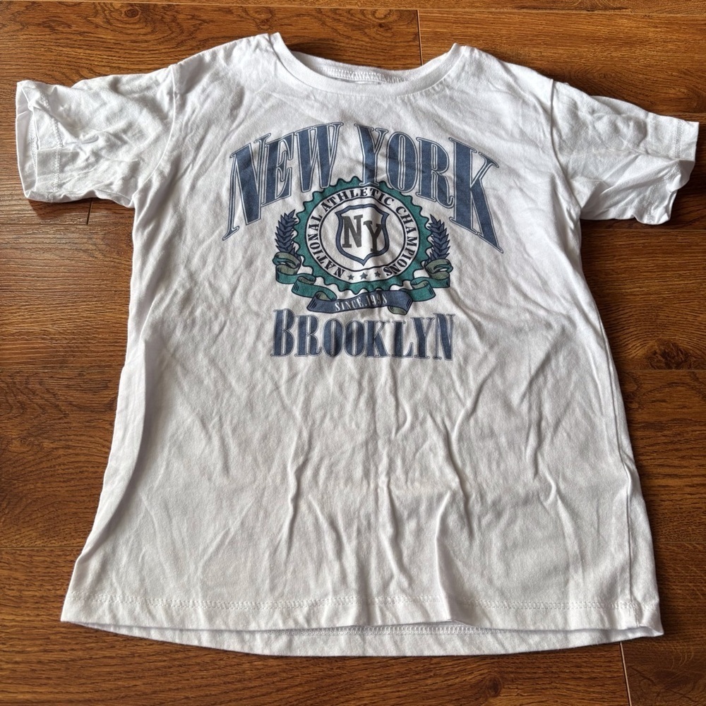 Brooklyn New York Graphic tee in size M